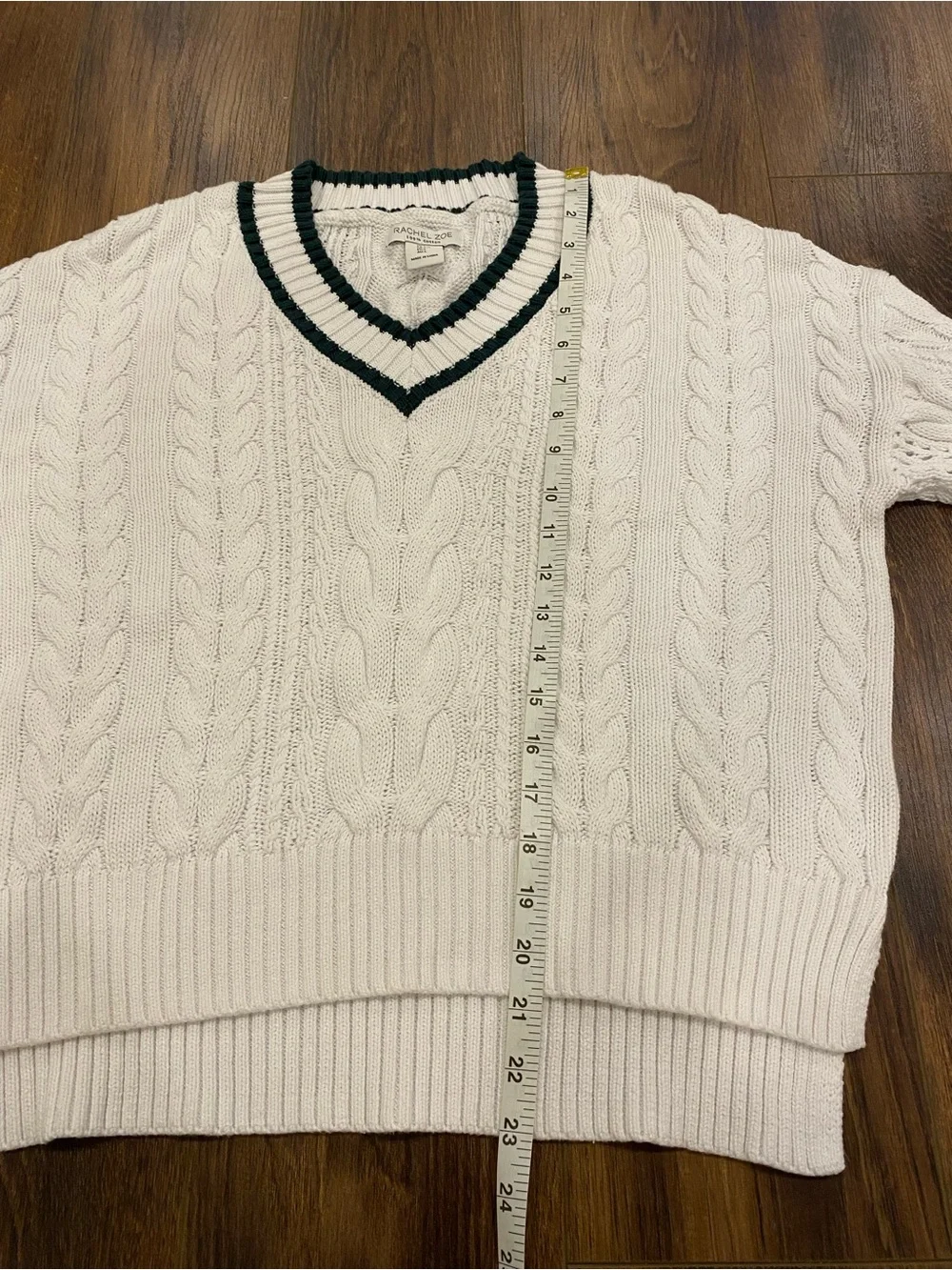 Cotton cable knit V neck sweater - Picture 9 of 10